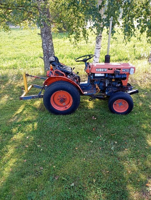 Kubota B5100