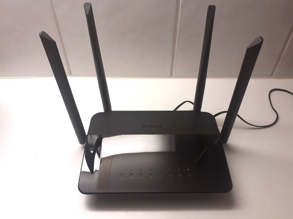 D-Link Dual-band WIFI reititin DIR-842