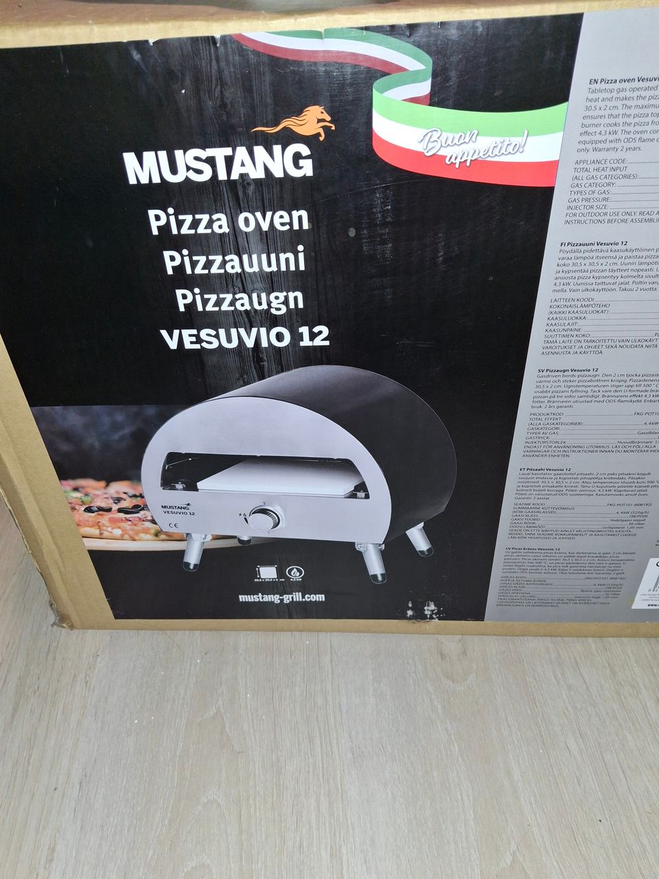 Uusi Mustang Vesuvio 12 pitsauuni