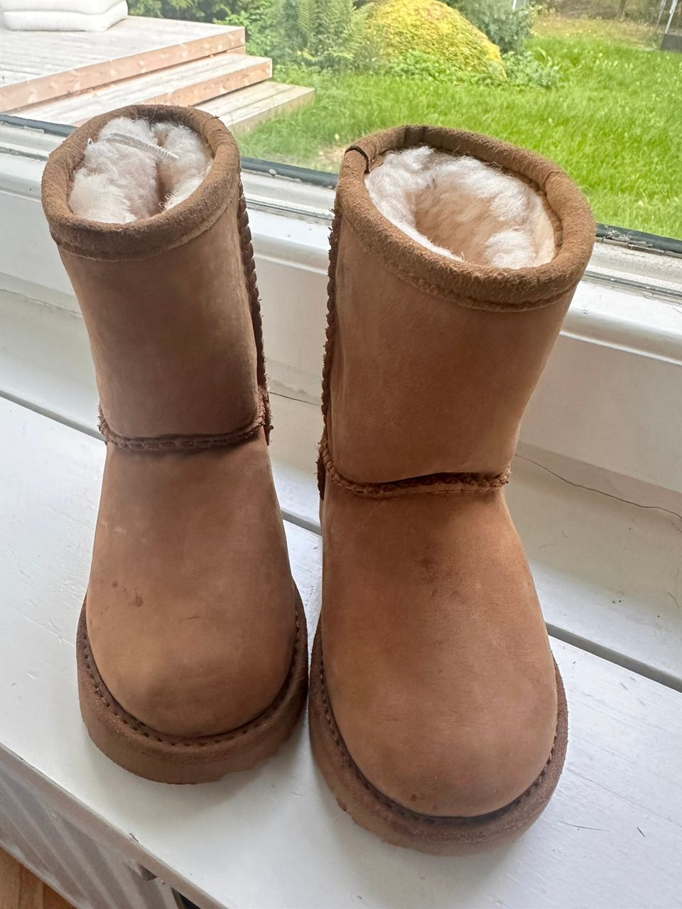 UGG talvisaappaat koko 22