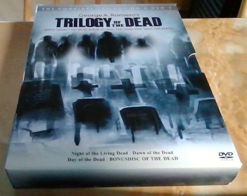 George A. Romero Trilogy of the Dead 4 dvd:n boxi