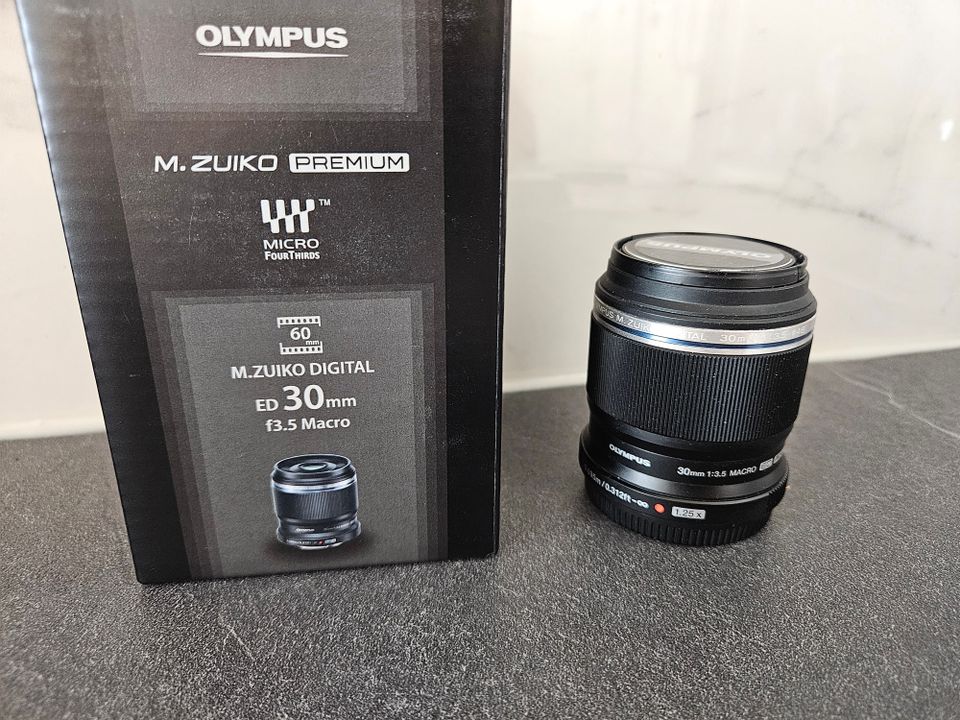 Olympus 30mm f3.5 Macro MFT