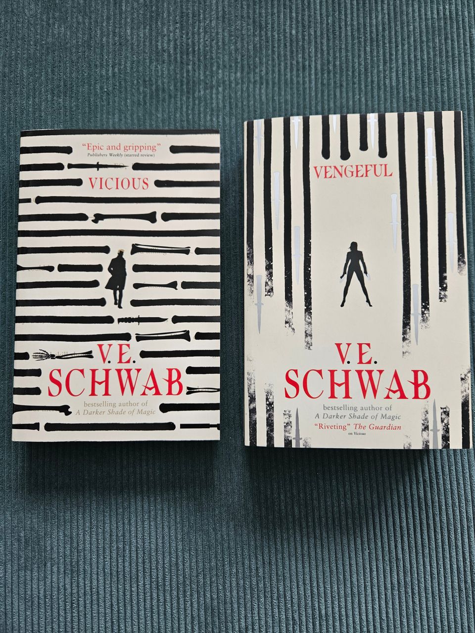 V. E. Schwab - Vicious & Vengeful