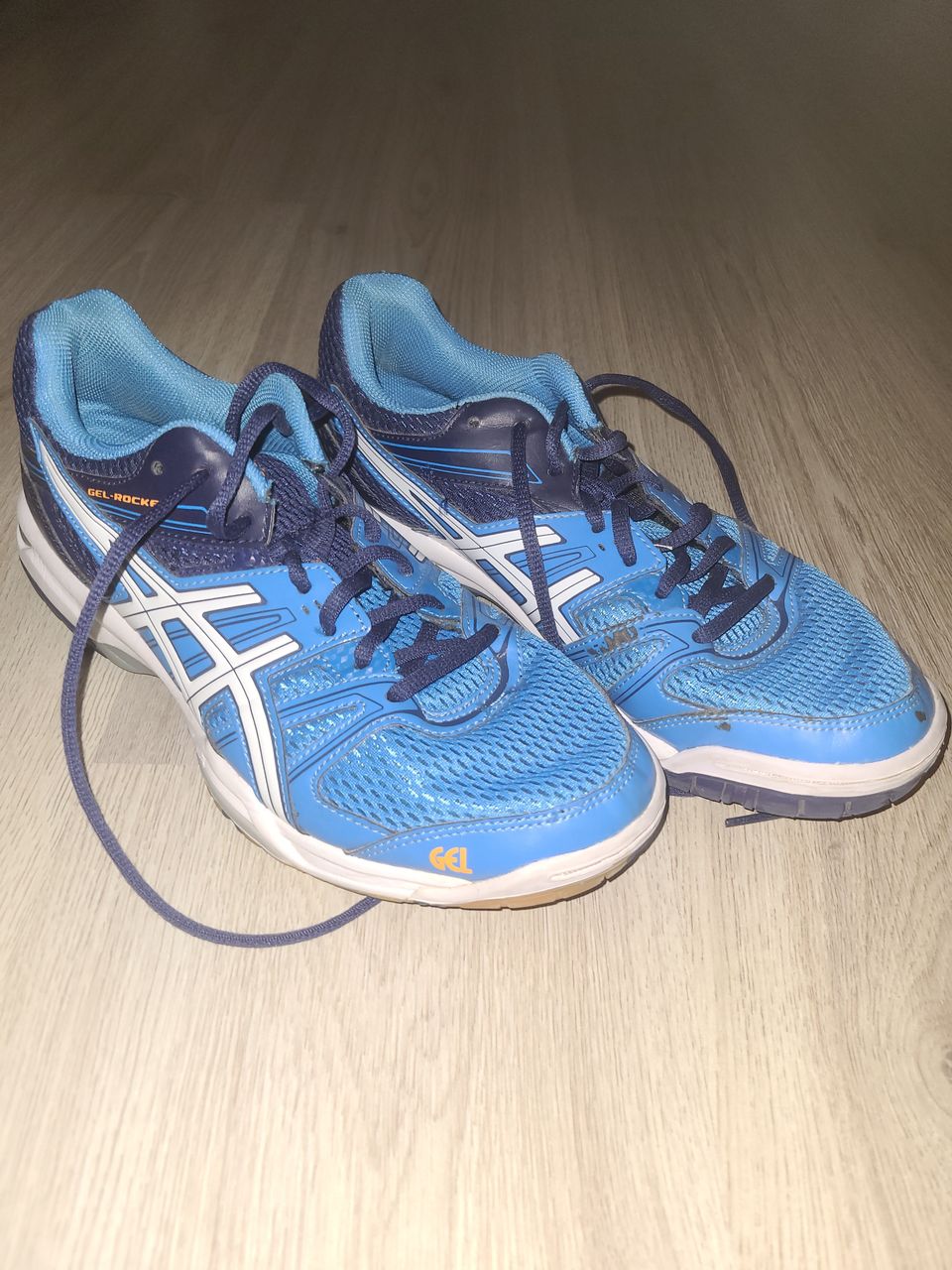 Asics Gel-Rocket sisäpelikengät