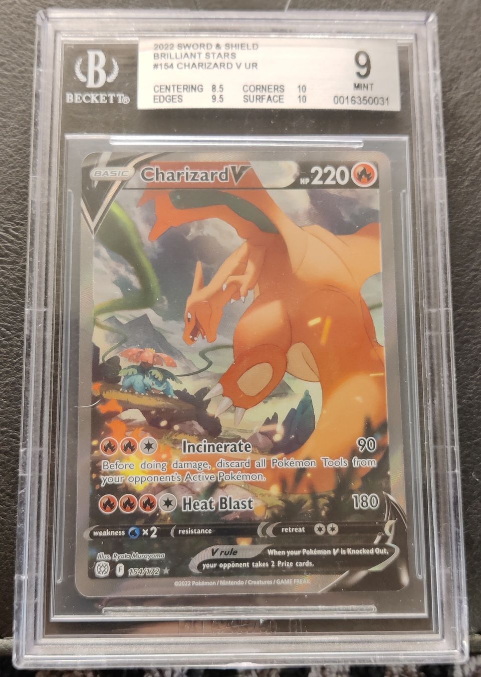 Pokemon / Charizard V (BGS 9)