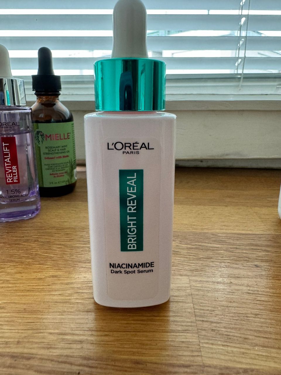 Loreal niacinamide seerumi