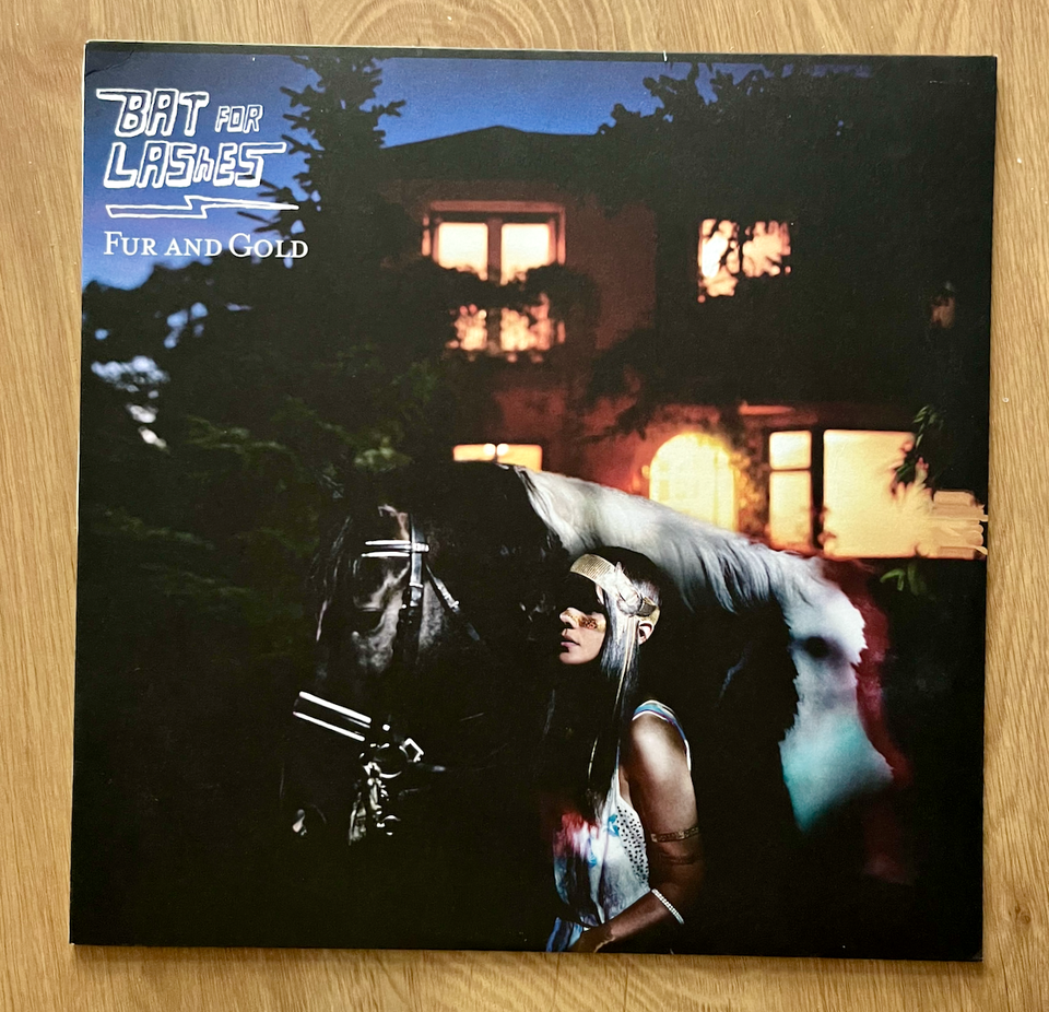 Vinyylilevyjä: Bat For Lashes (3 LP)