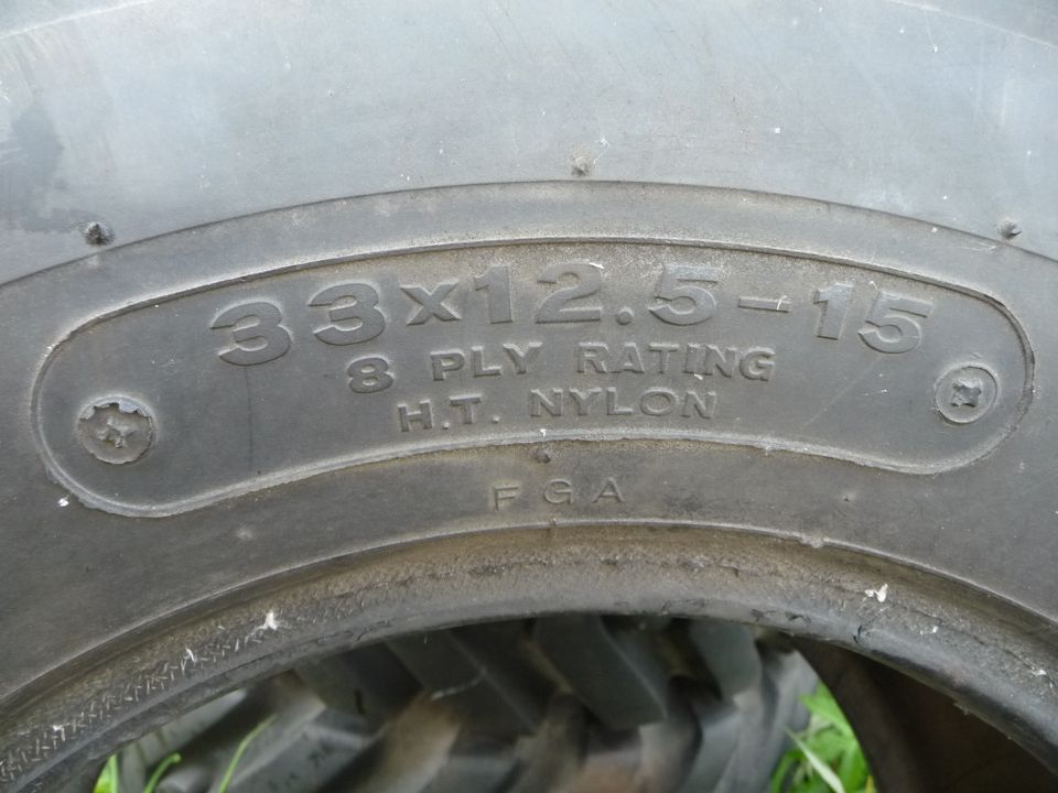 Rengas 33 x 12,5 - 15 8 kankaiset 4 kpl