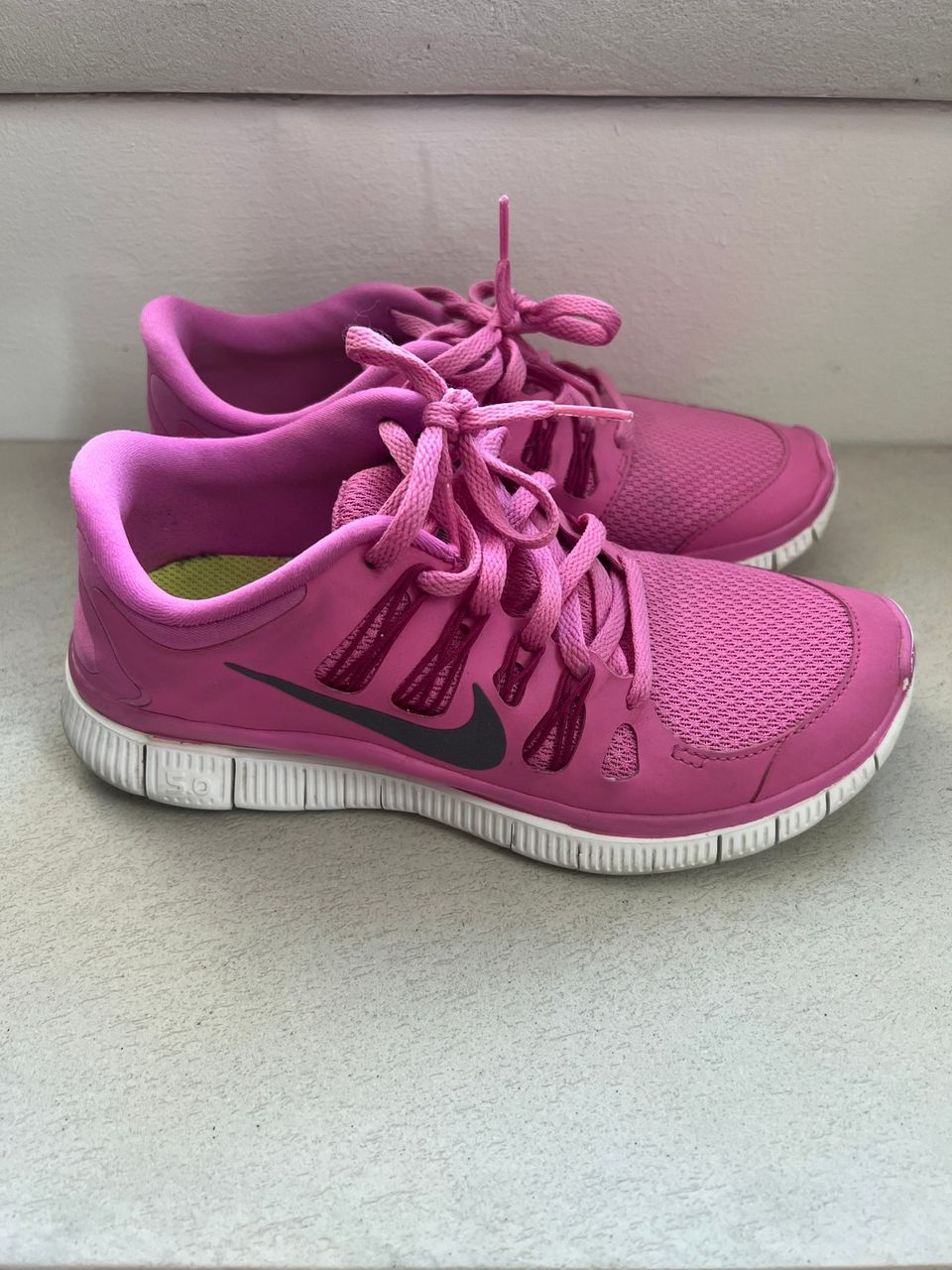 Nike Free 5.0 lenkkarit (koko 37,5)