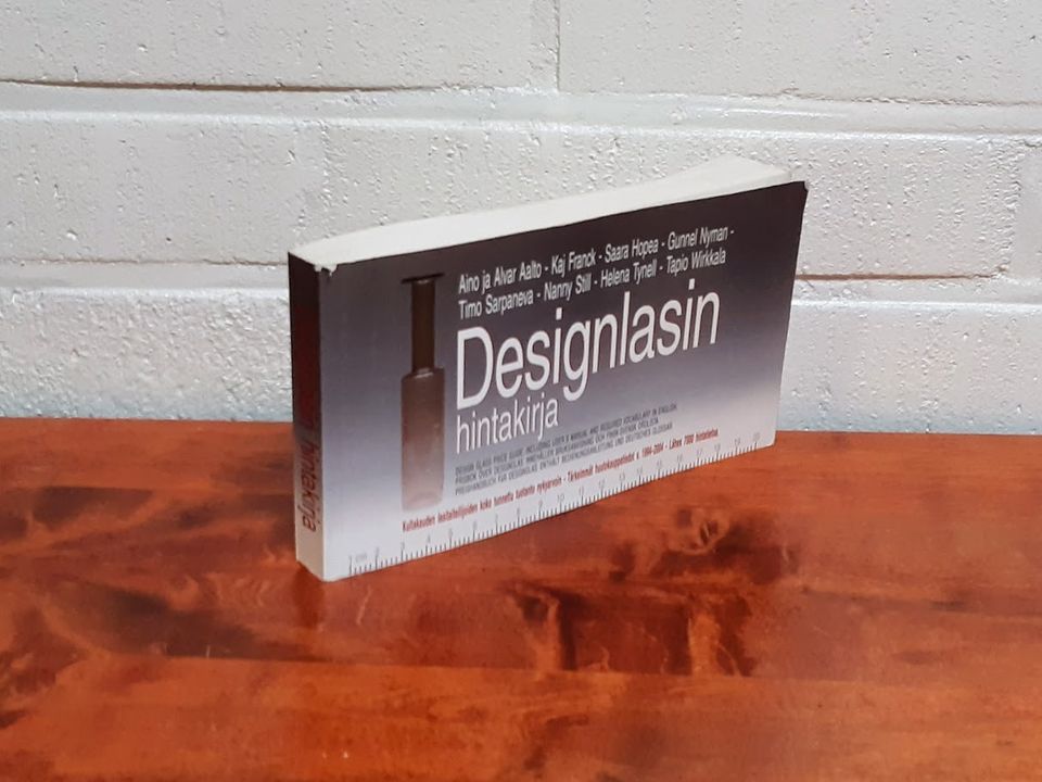 Designlasin hintakirja.