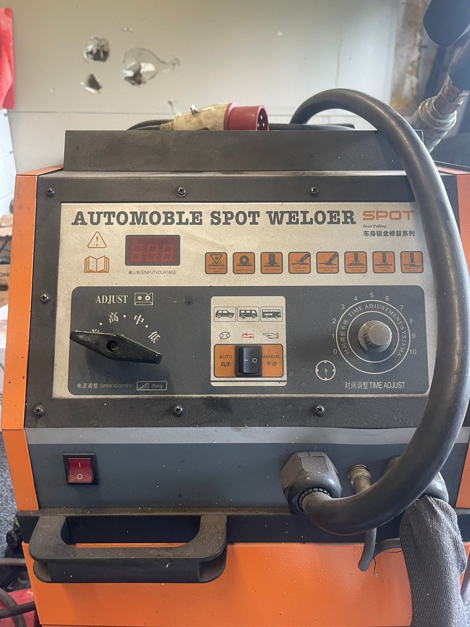 AUTOMOBLE SPOT  WELOER