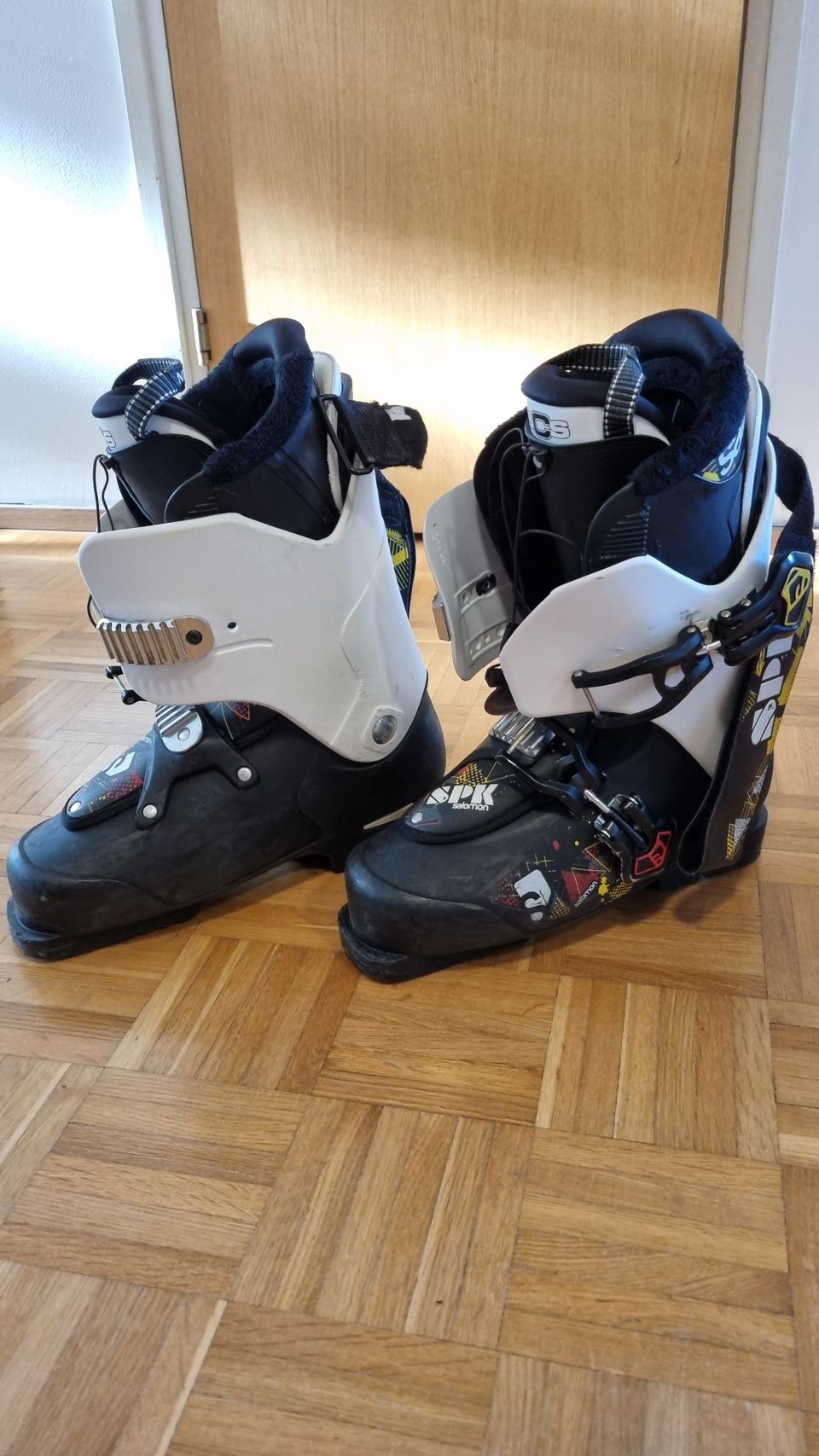 Salomon SPK SCS slick fit laskettelumonot + monolaukku.