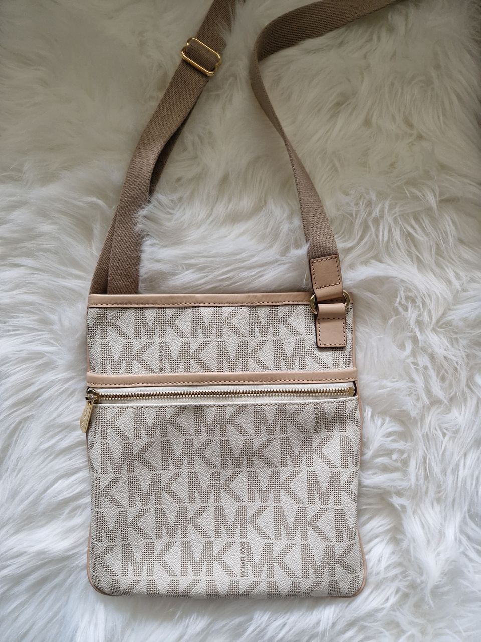 Michael Kors laukku