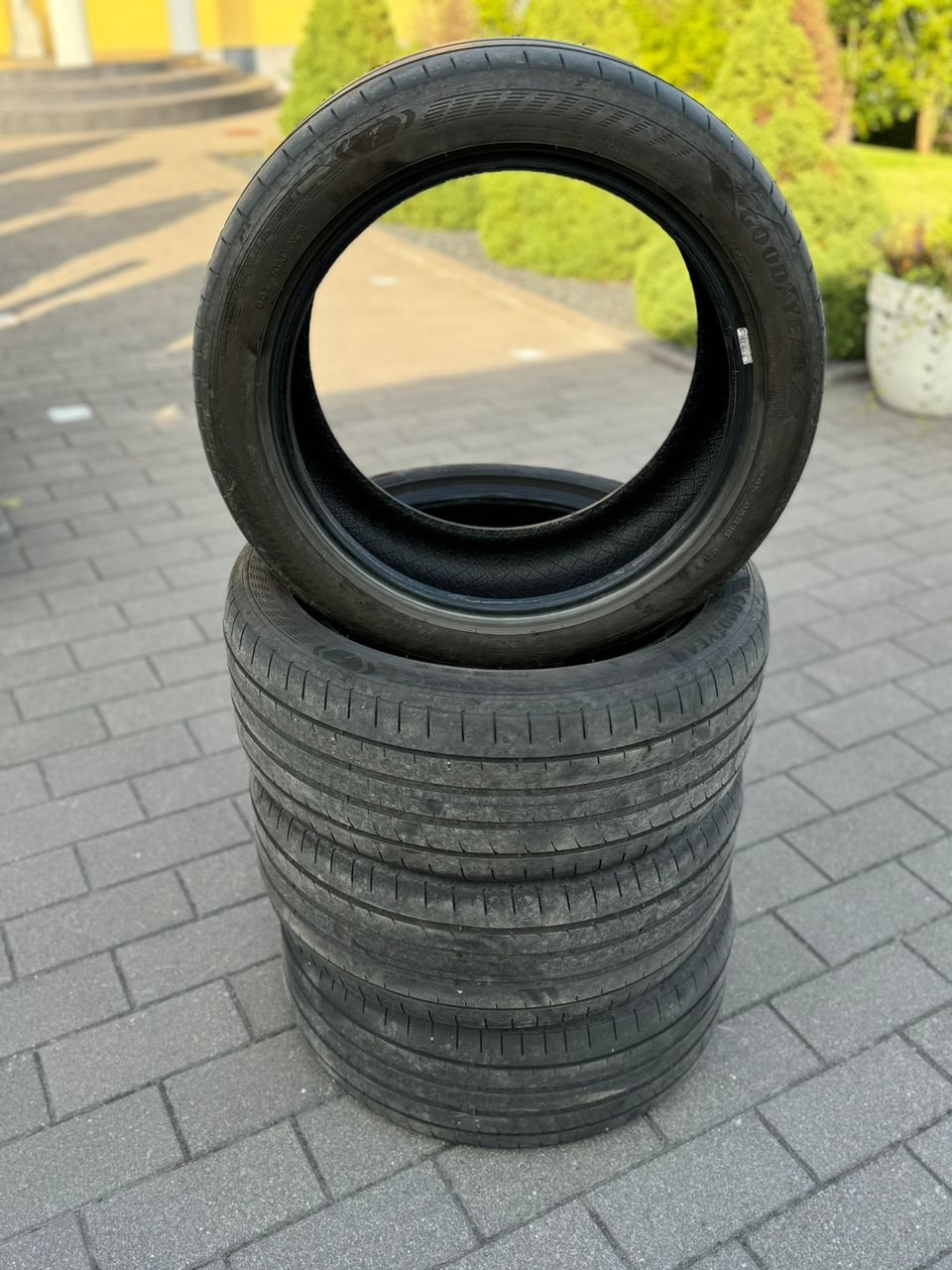 Goodyear, Eagle F1 245/45 18