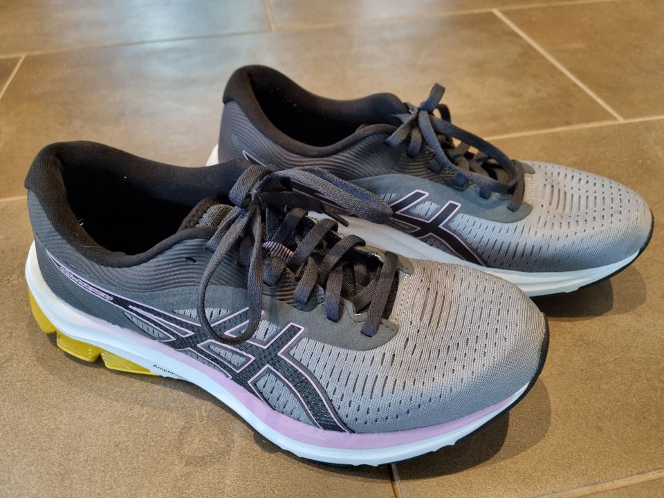 Naisten Asics Gel-pulse 12W, koko 42, 26.5 cm