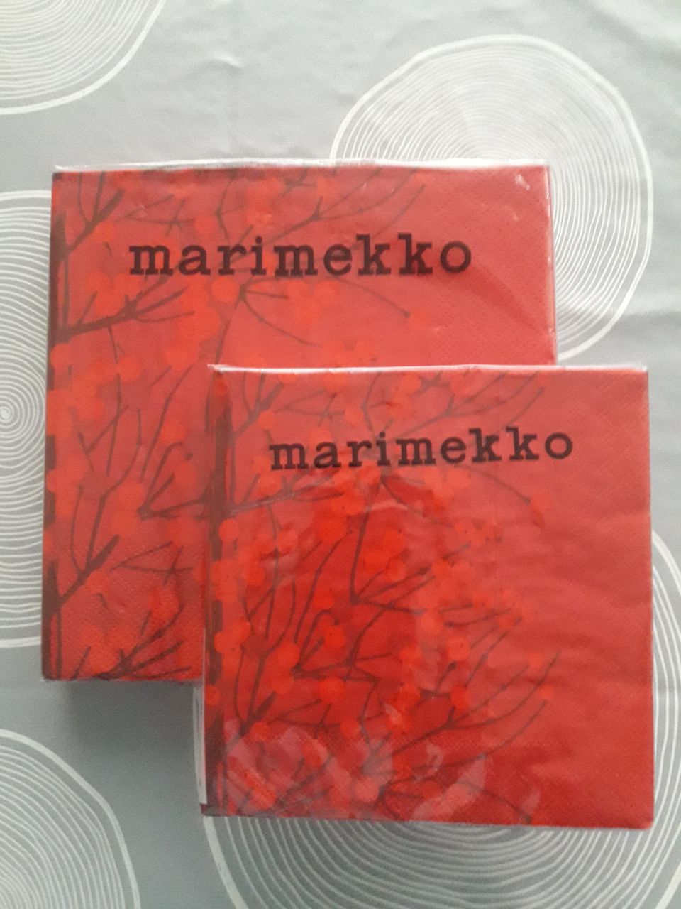 Uusi Marimekko Lumimarja servetit spk