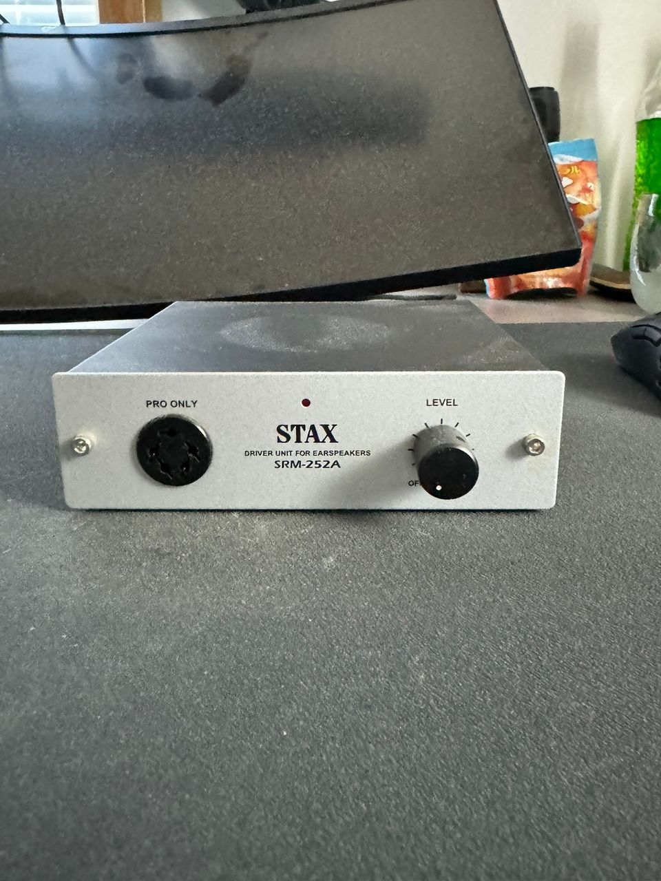 Stax SRM-252A ja oletettavasti SRE-750 5M jatkojohto