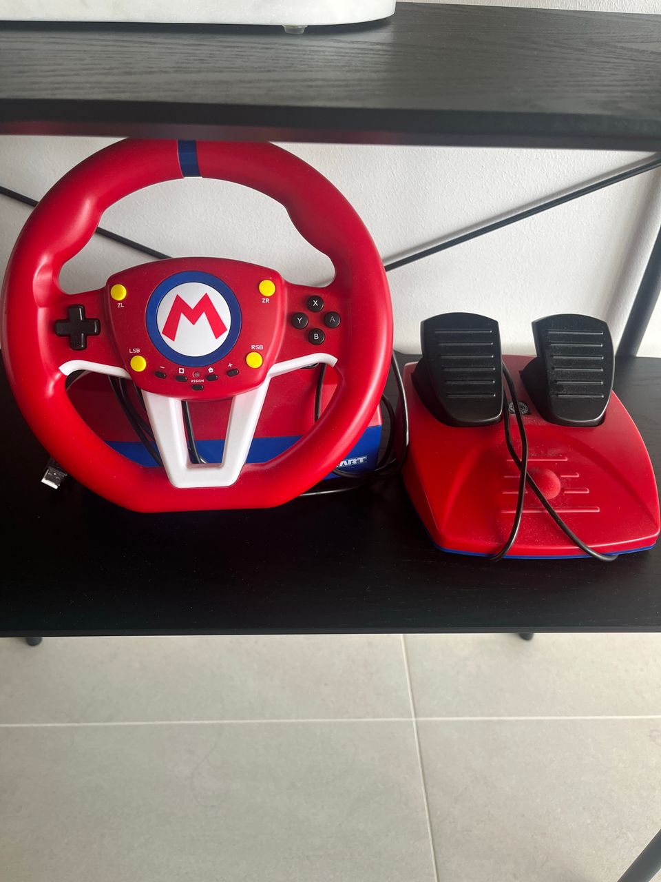 Hori Mario Kart Racing Wheel Pro Mini -rattiohjain, Switch