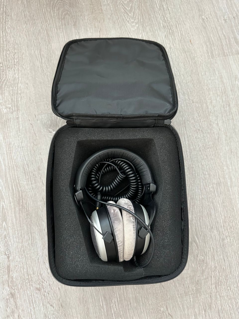 Beyerdynamic DT 880 Pro stereokuulokkeet