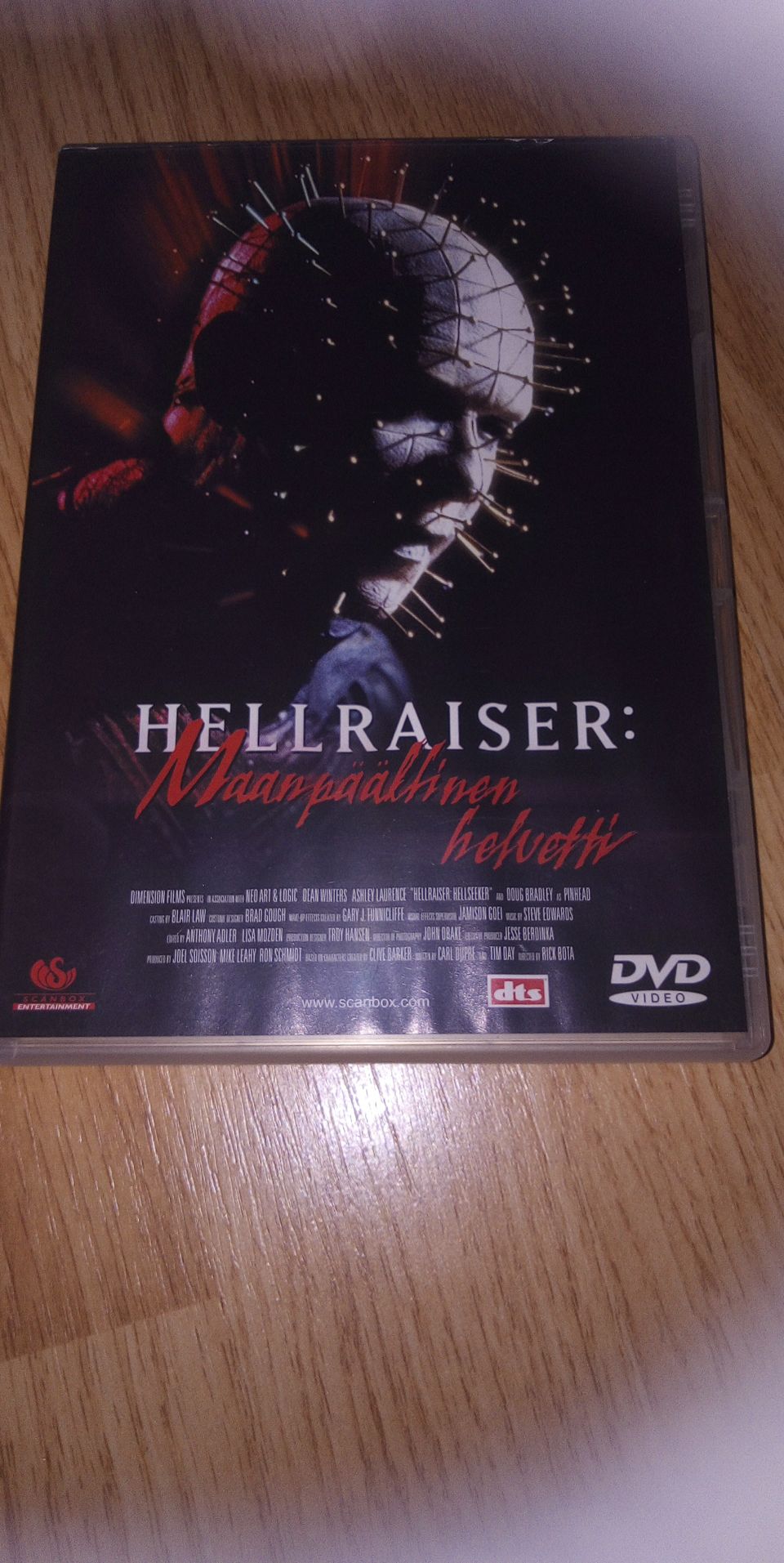 HELLRAISER: MAANPÄÄLLINEN HELVETTI (suomijulkaisu)