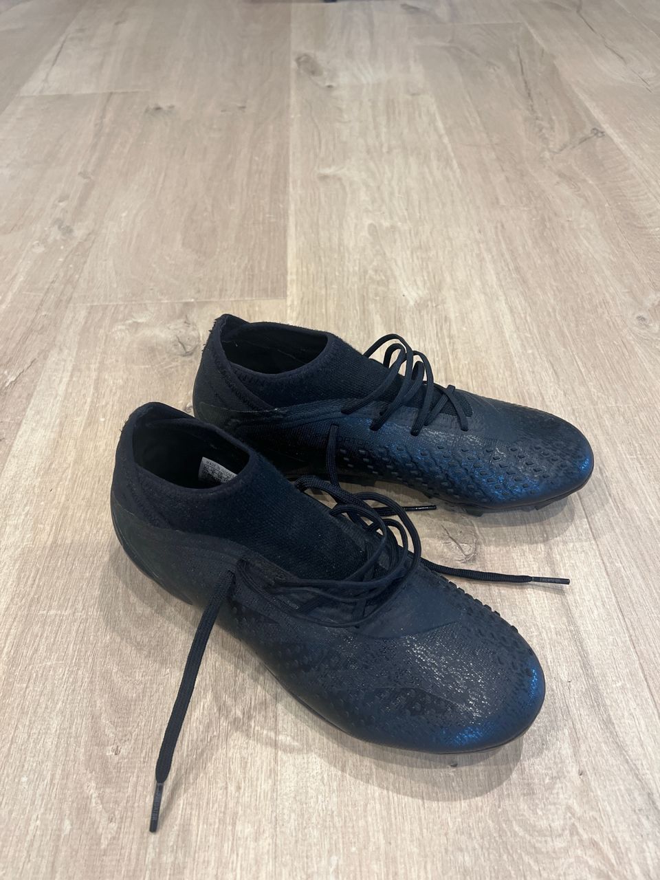 Adidas Predator jalkapallokenkä 38