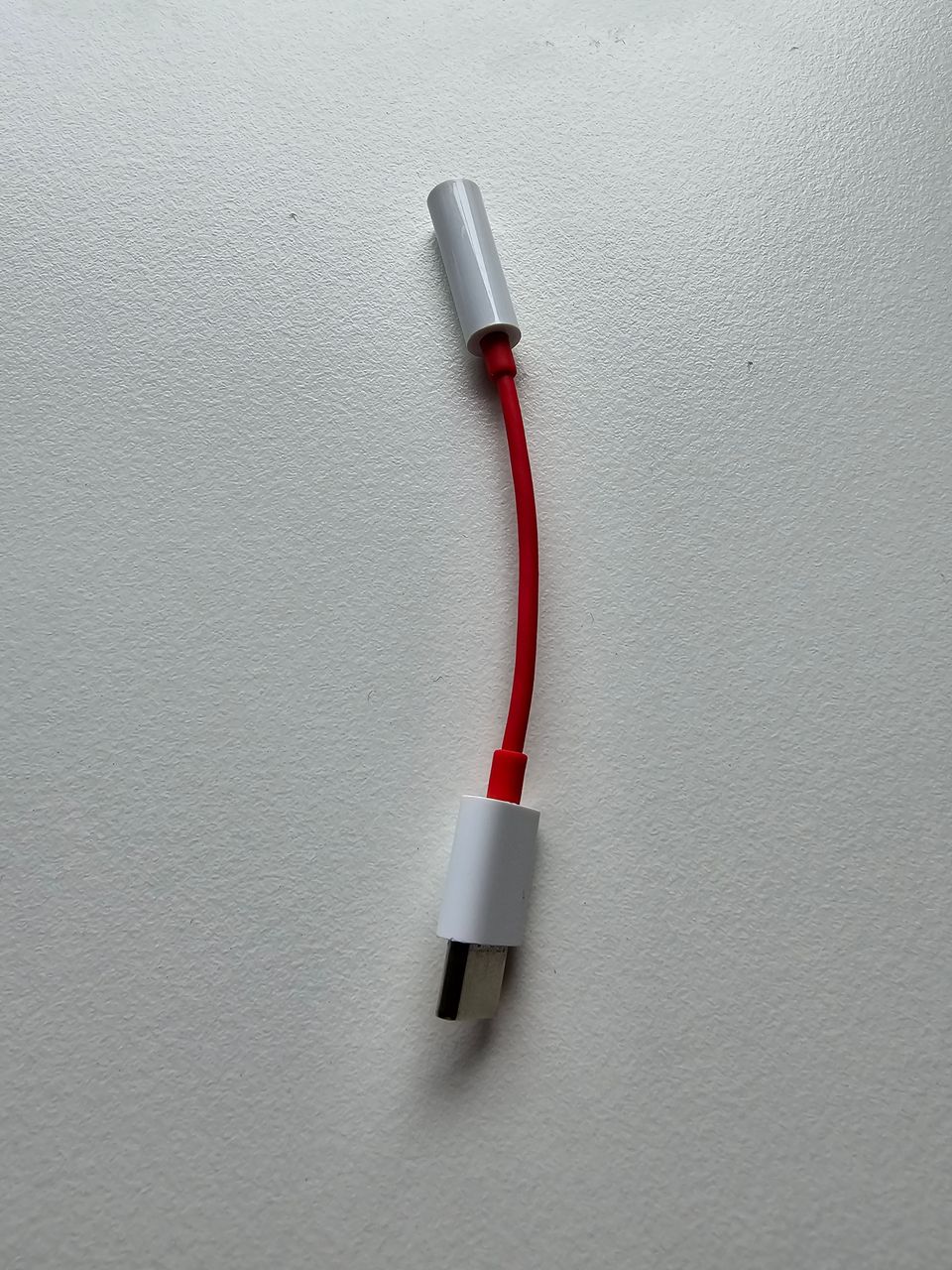 OnePlus USB-C / 3.5mm Kaapeliadapteri