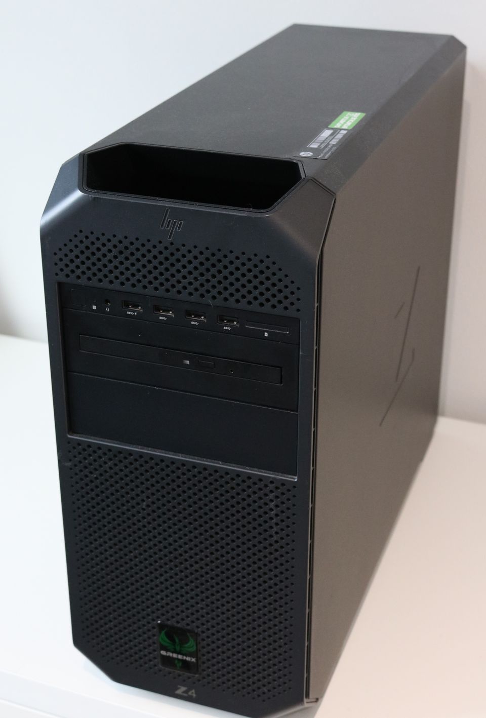 Greenix pelitietokone | RTX 4060 | Xeon W-2133