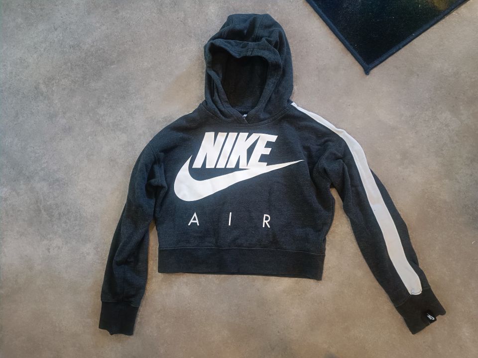 Nike Air crop huppari