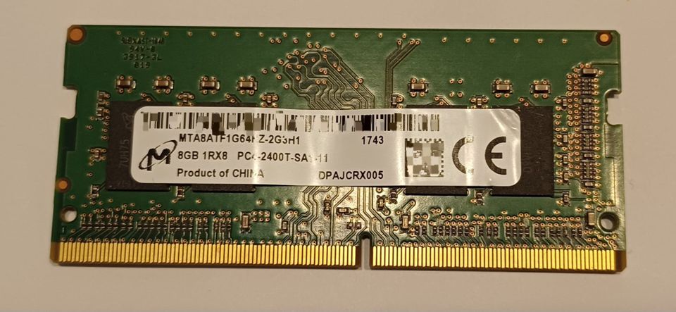 RAM DDR4 muisti 8 GB, 2400 MHz