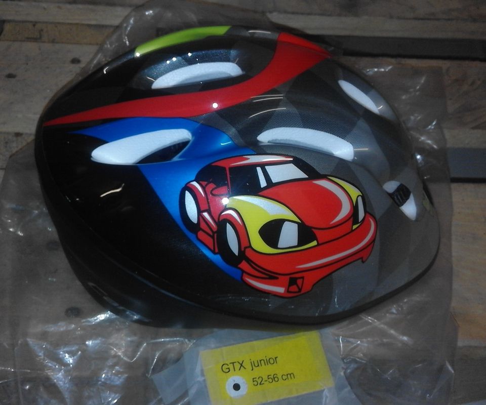 Uusi Cars lasten kypärä. Koko 52-56 cm - Ny hjälm - New helmet