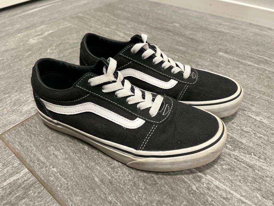 Vans tennarit 36