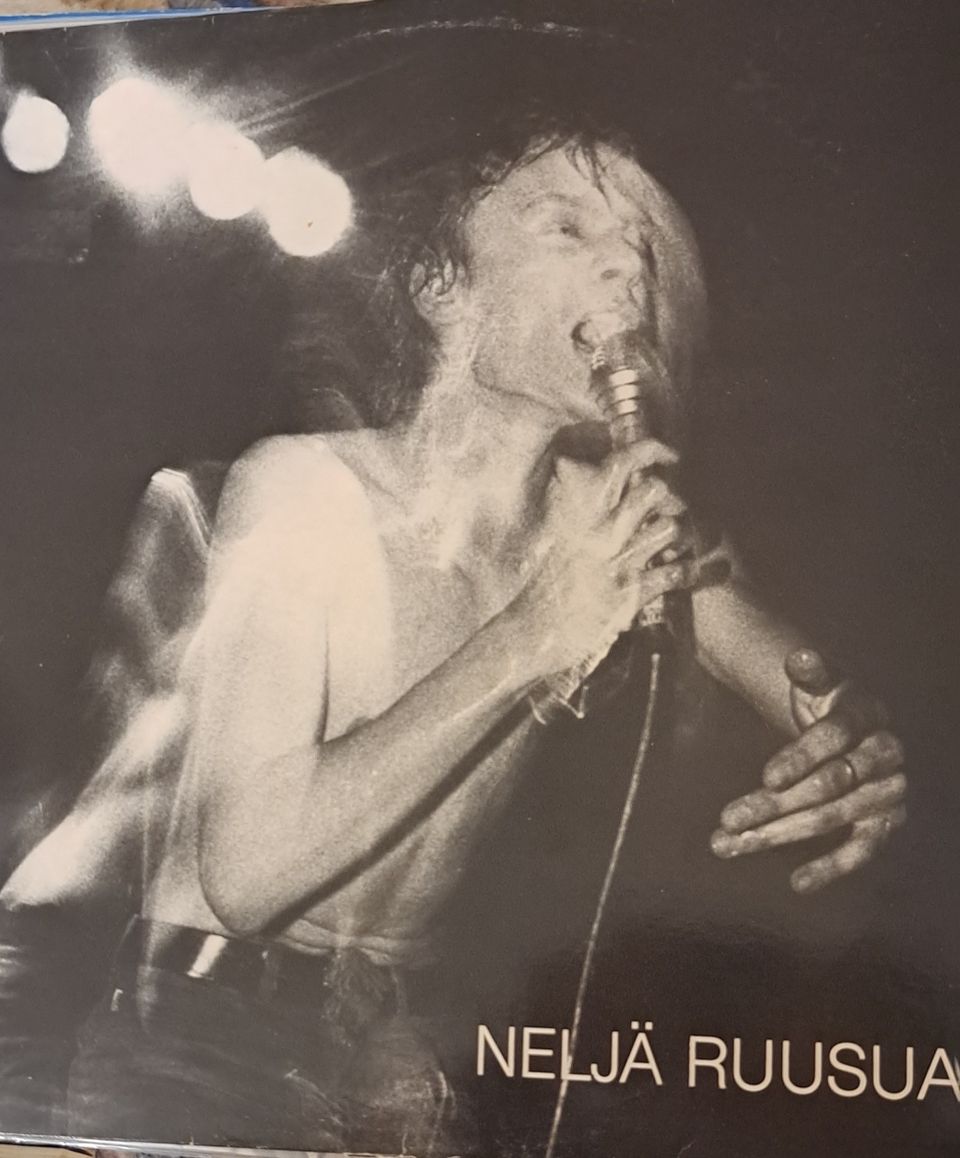 LP Neljä ruusua v.1987 Oy Emi Finland OY 20e