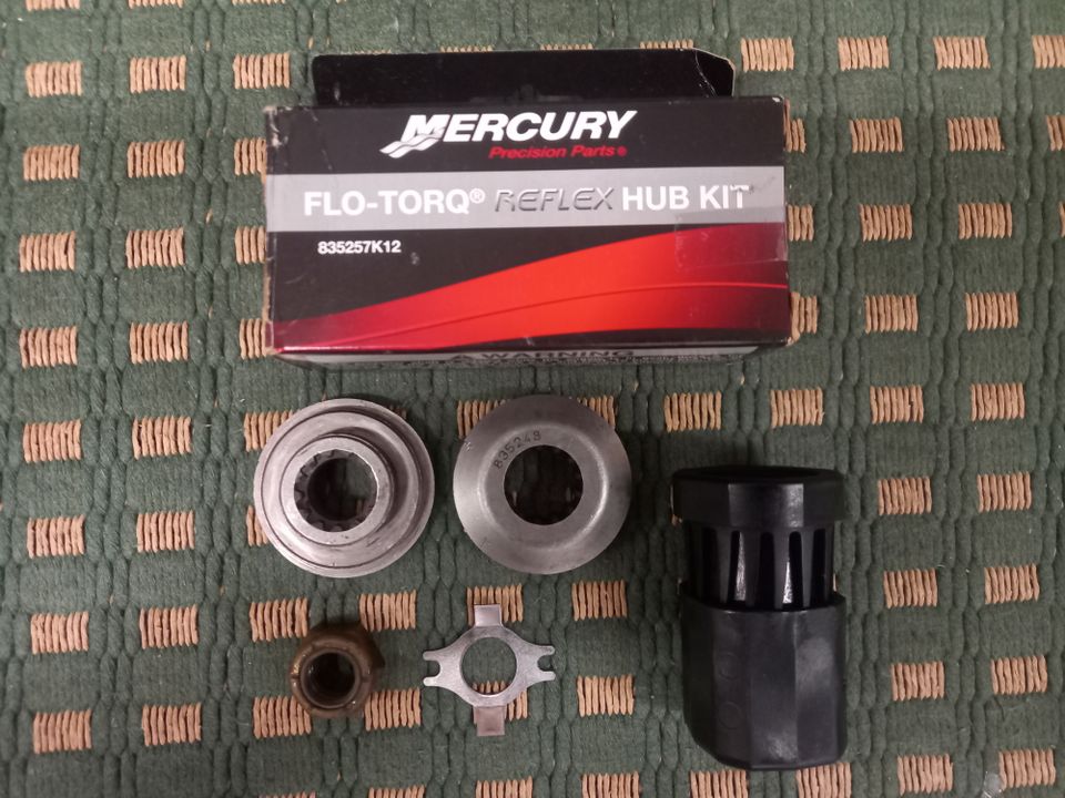 Mercury Flo-Torq Reflex hub kit potkurinkeskiö 835257K12