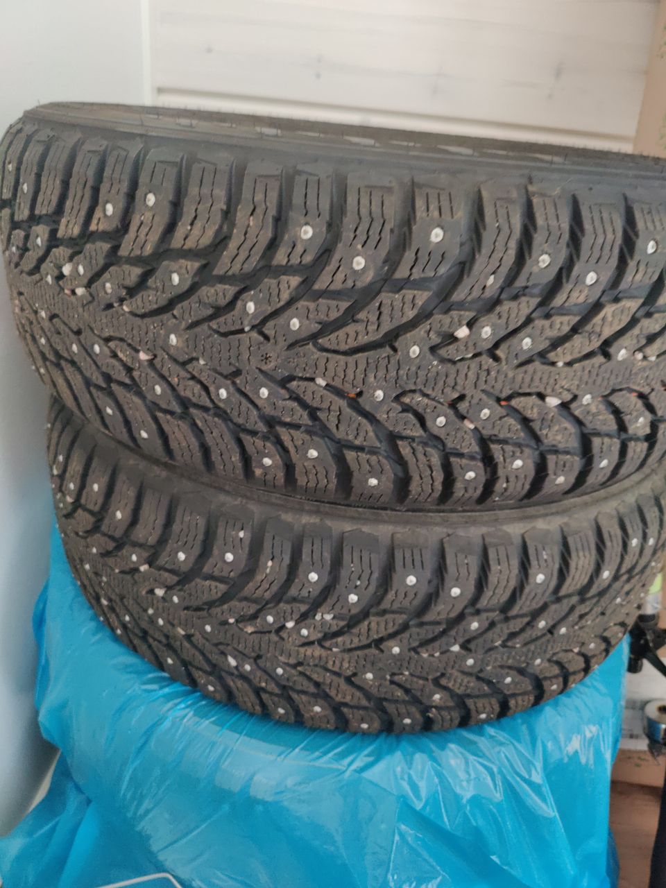 Hakkapeliitta 9 SUV 235/55R19