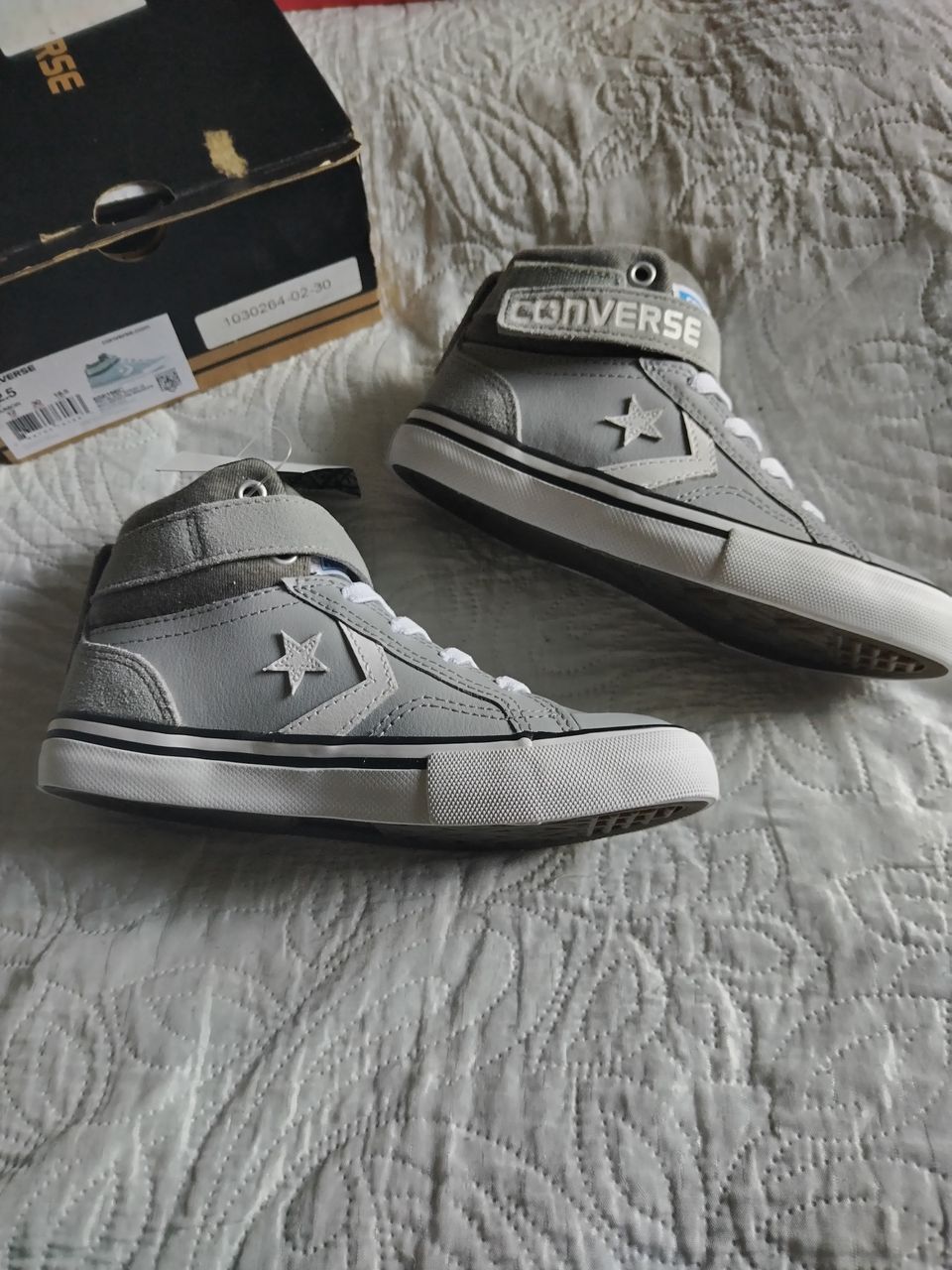 Uudet Converse Blaze strapit