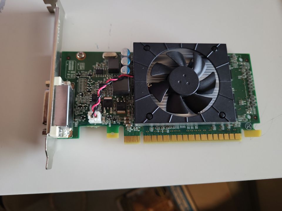 Lenovo Nvidia Geforce 605 1GB DDR3