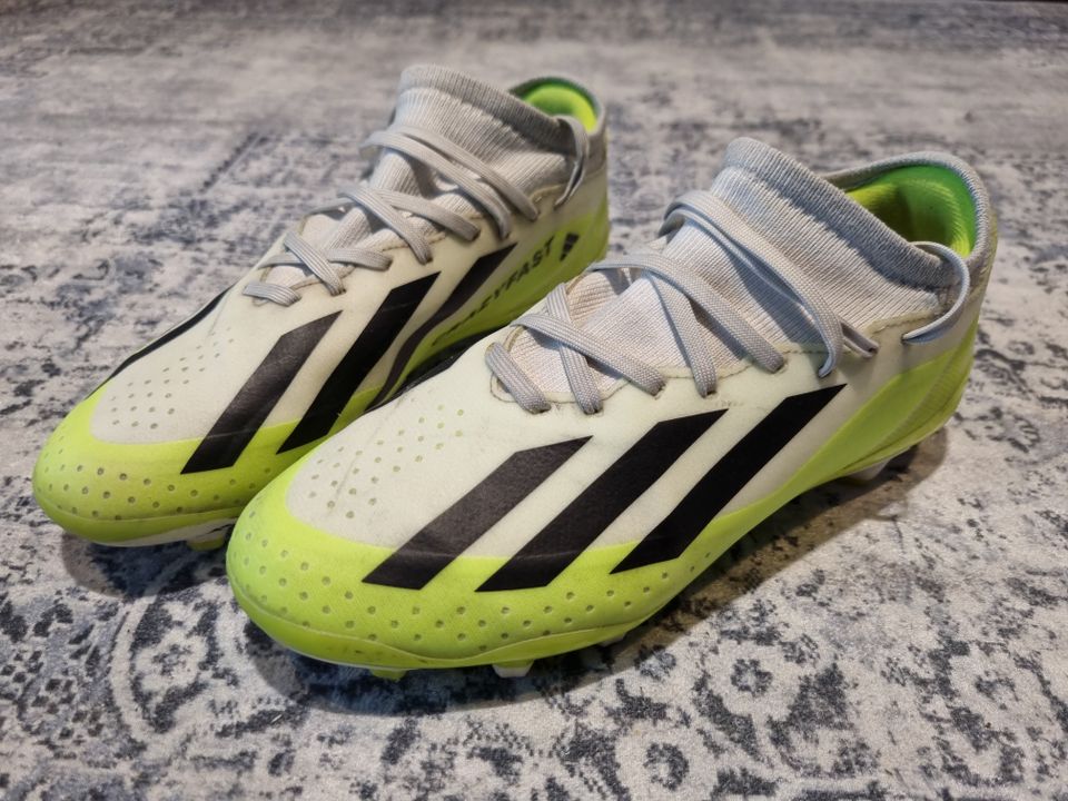 Jalkapallokengät Adidas Crazyfast 37 1/3