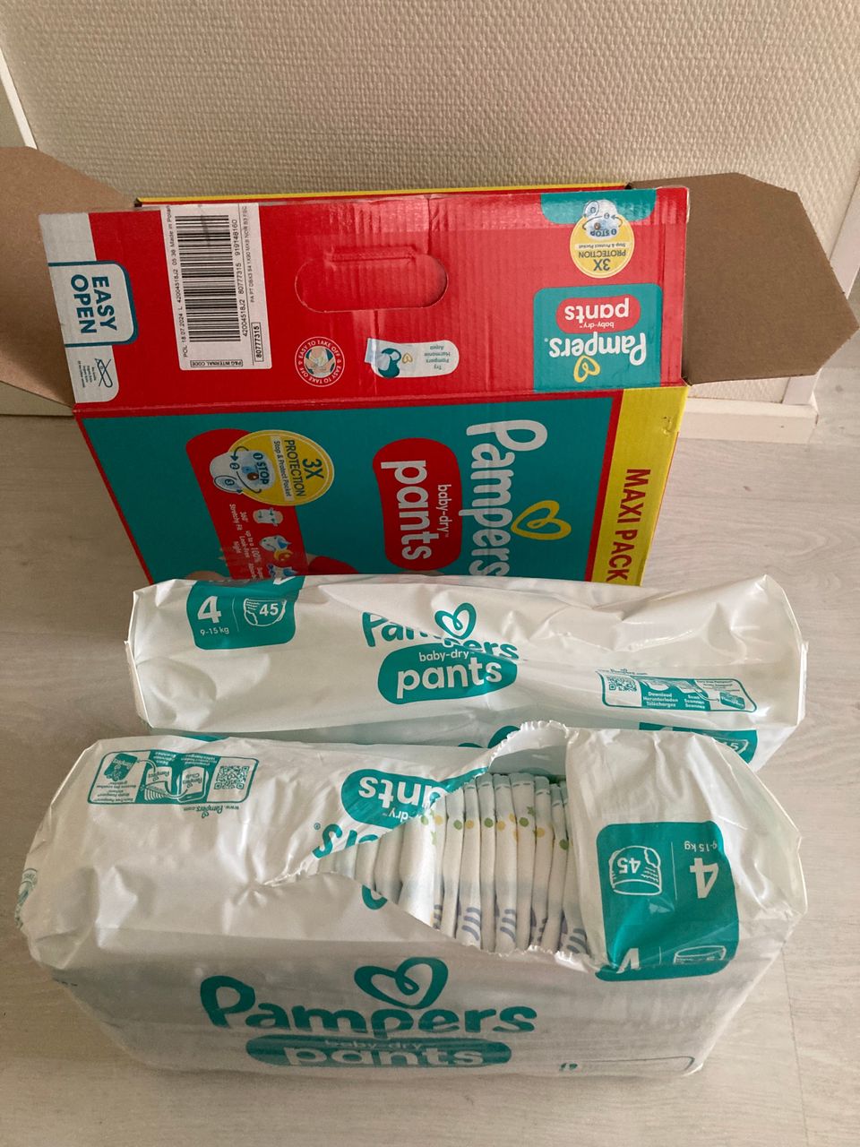 Pampers housuvaippa koko 4