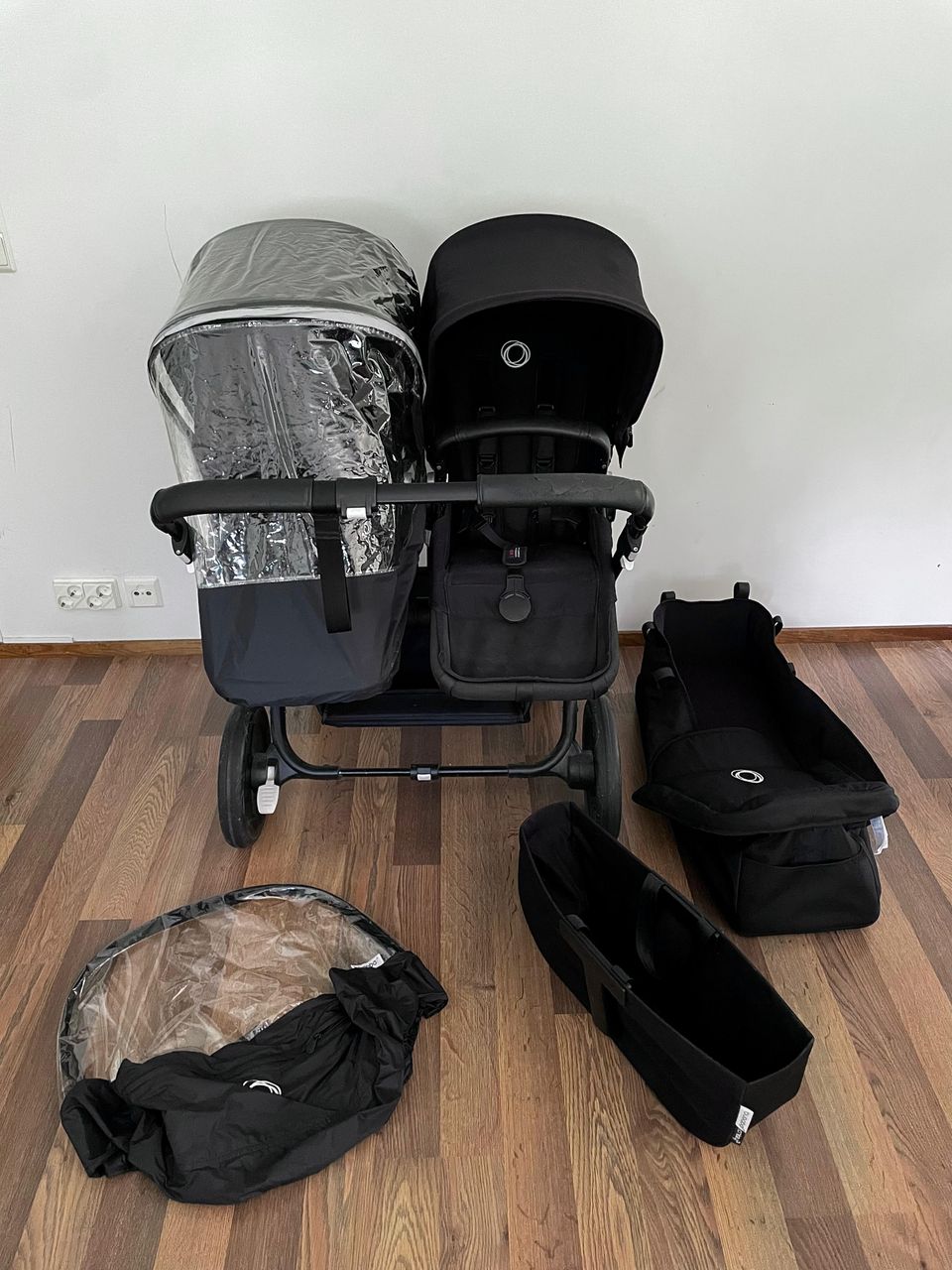 Bugaboo Donkey 3 Duo lasten yhdistelmärattaat