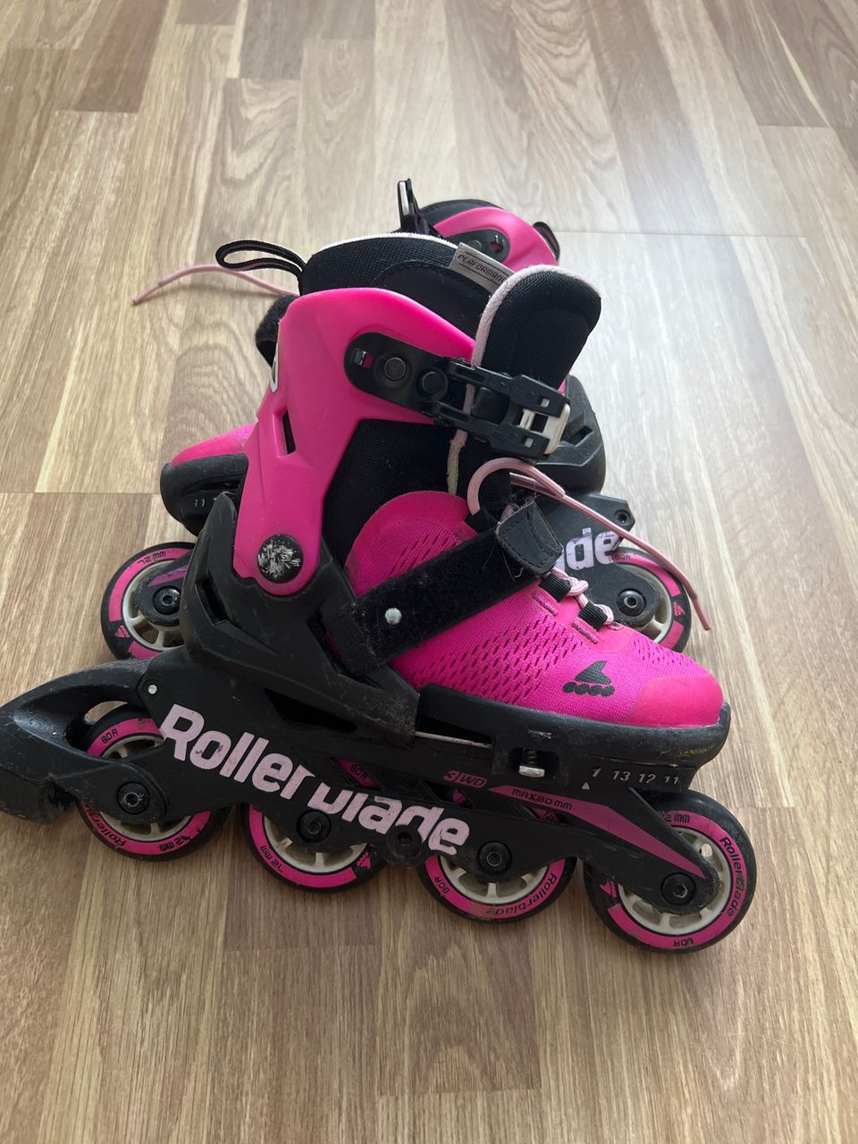 Rullat Rollerblade 28-32