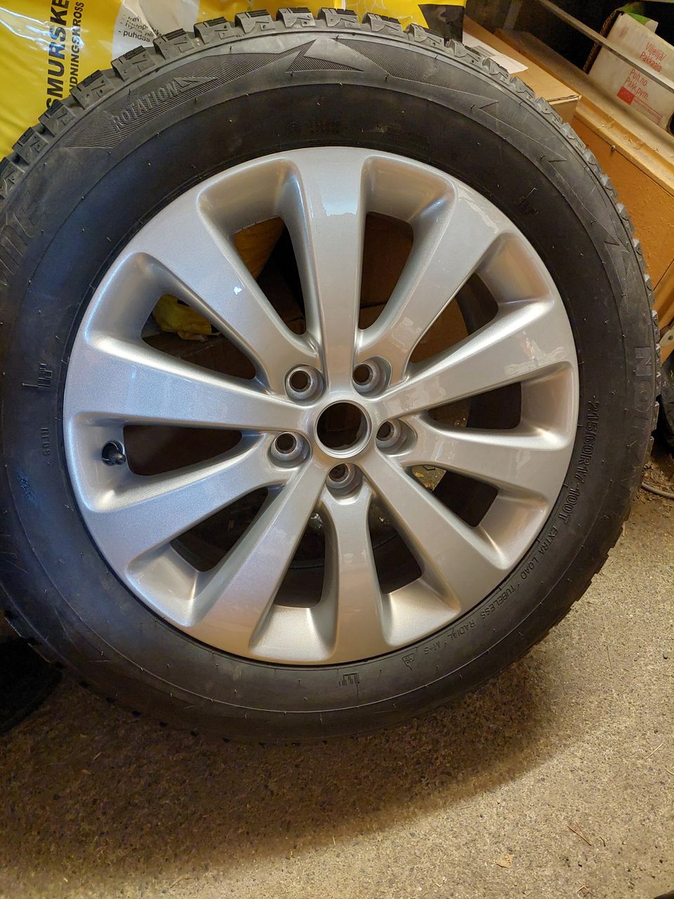 Opel Mokka ajamattomat renkaat ja vanteet 215/60R17