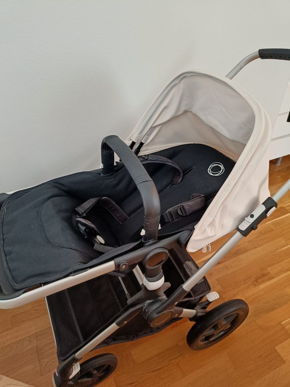 Bugaboo Fox Complete + foot muff + sun canopy