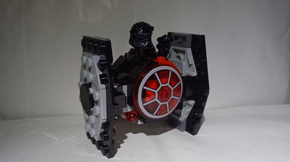 Star Wars Lego 75194 Microfighters First Order Tie Fighter