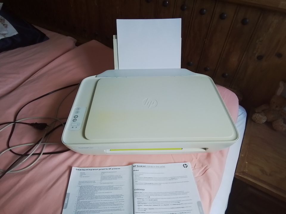 Hp DeskJet 2130 tulostin + skanneri