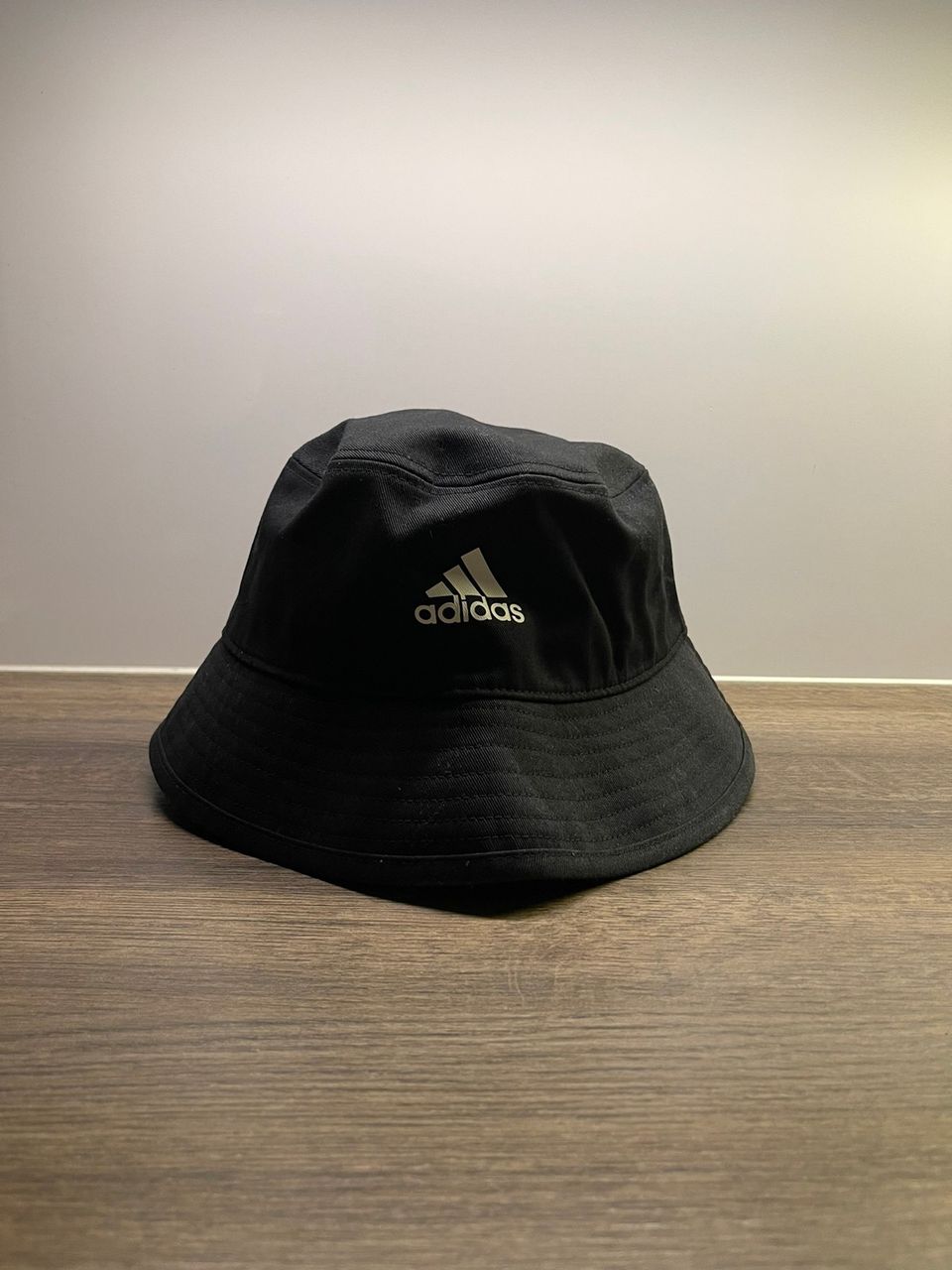 Adidas hattu