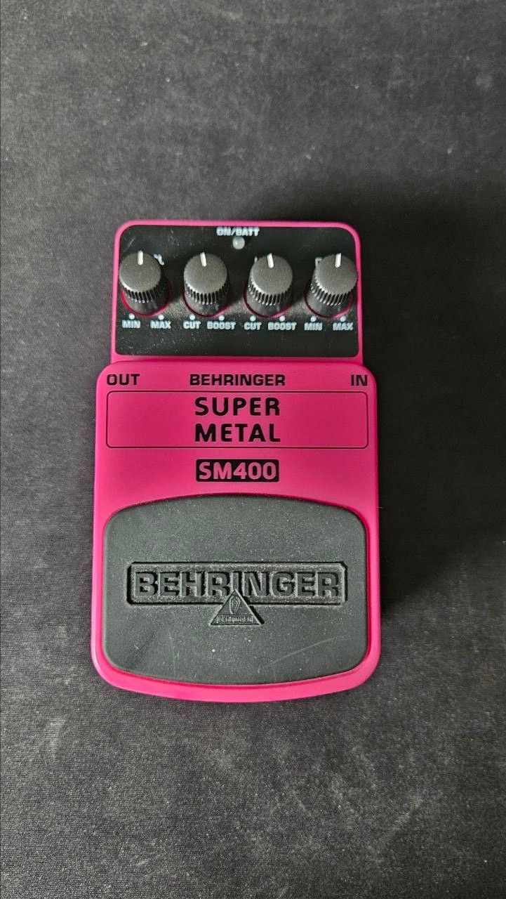 Behringer Super Metal SM400 -kitarapedaali