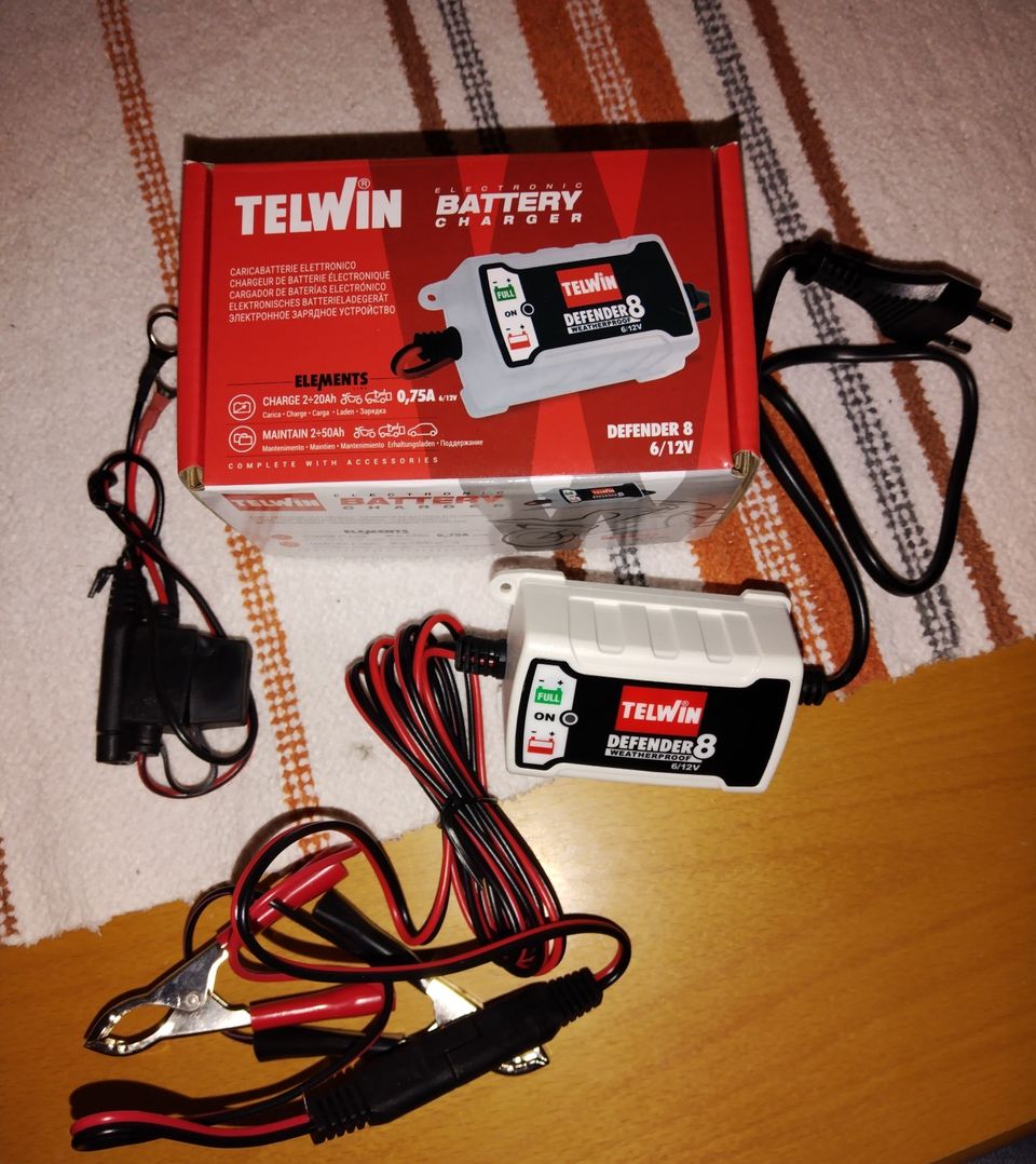 TELWIN DEFENDER 8 MP-ylläpitolaturi 6/12 V