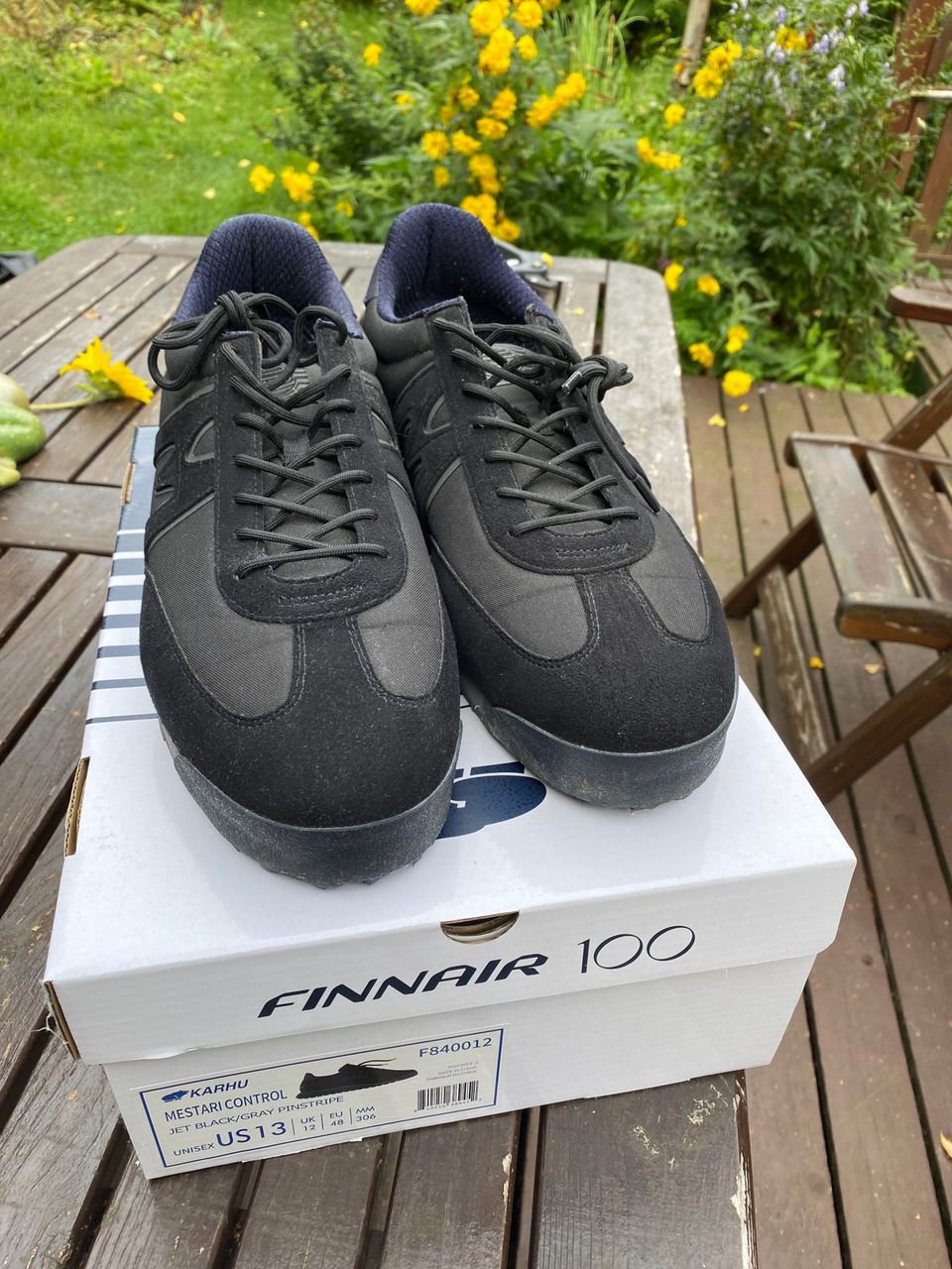 Karhu X Finnair 100 Limited Edition lenkkarit koko 48