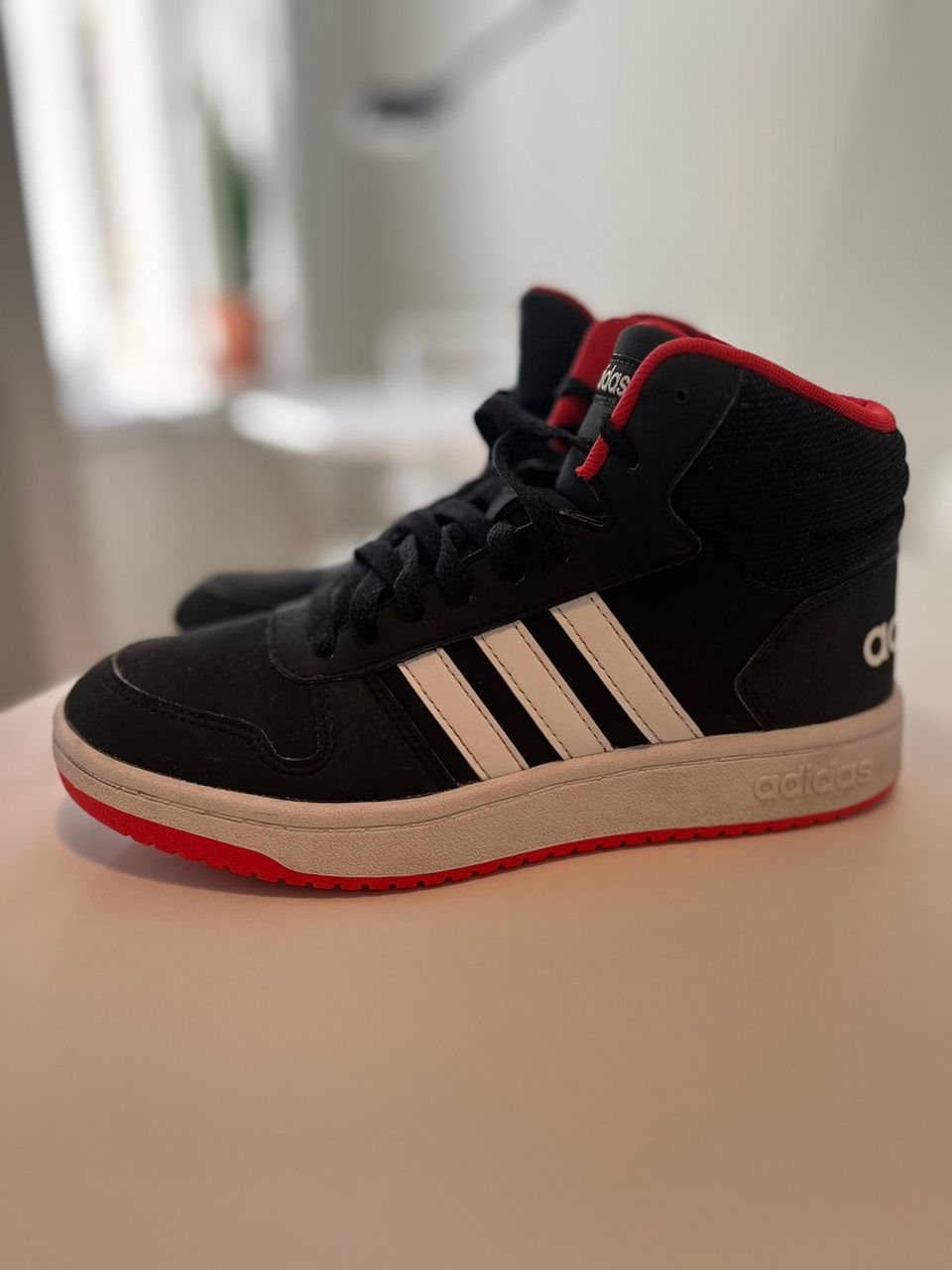 Adidas Hoops Mid 2.0 koko 38-39