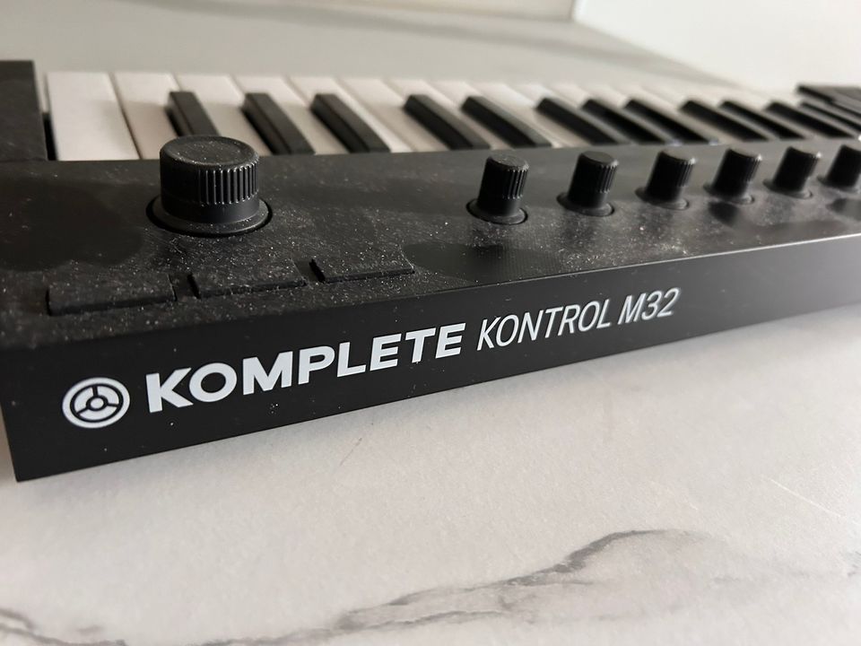 Komplete Kontrol M32